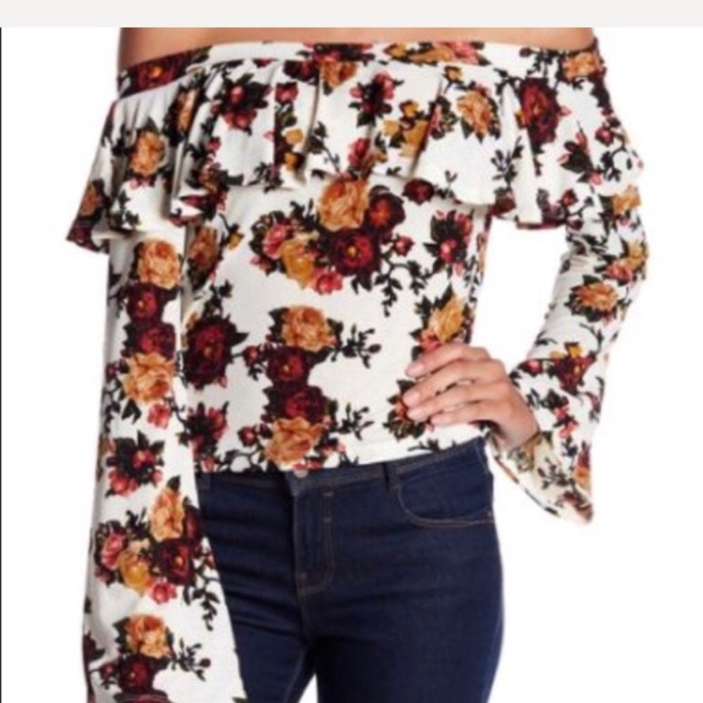 Mimi Chica Off Shoulder Ruffle Popover Floral Top Size Medium